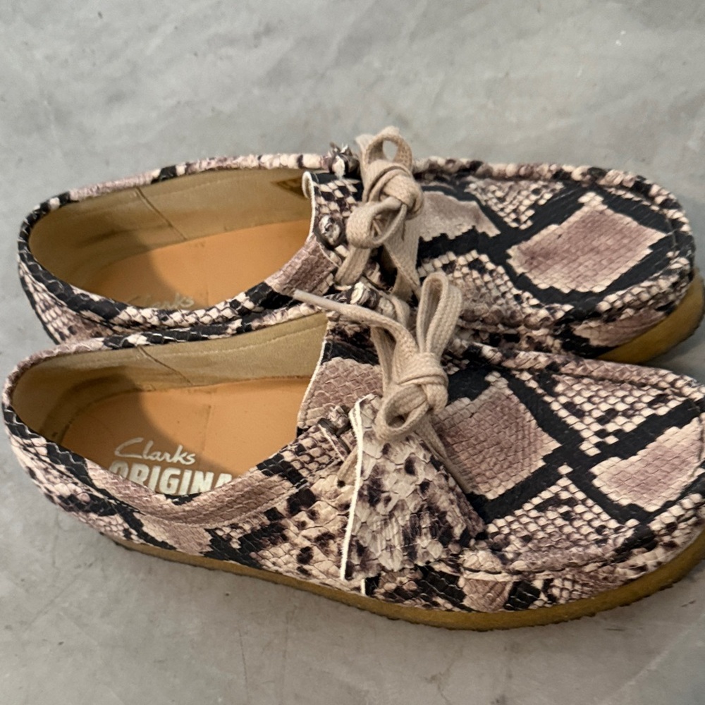 Clarks Original Desert London Snake Print Lace-Up Shoes
